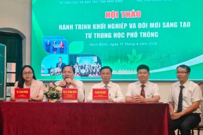 HỌC SINH THPT NINH BÌNH HÁO HỨC VỚI THÔNG TIN VỀ KHỞI NGHIỆP NÔNG NGHIỆP