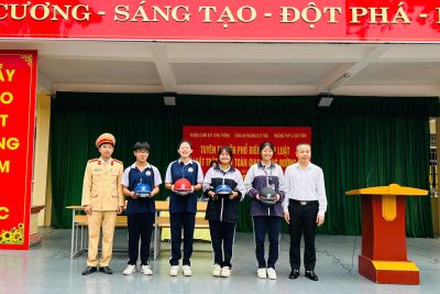 TUYÊN TRUYỀN, PHỔ BIẾN PHÁP LUẬT VỀ TRẬT TỰ AN TOÀN GIAO THÔNG ĐƯỜNG BỘ NĂM 2025